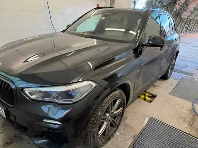 Örkényi autómosó: Csillogó eredményt garantálunk a Hernádról érkezőknek is Prémium kézi autómosó Hernád szomszédságában - tiszta fekete BMW